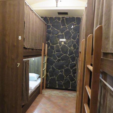 Hostel Jan In The Very Center Ереван Екстериор снимка