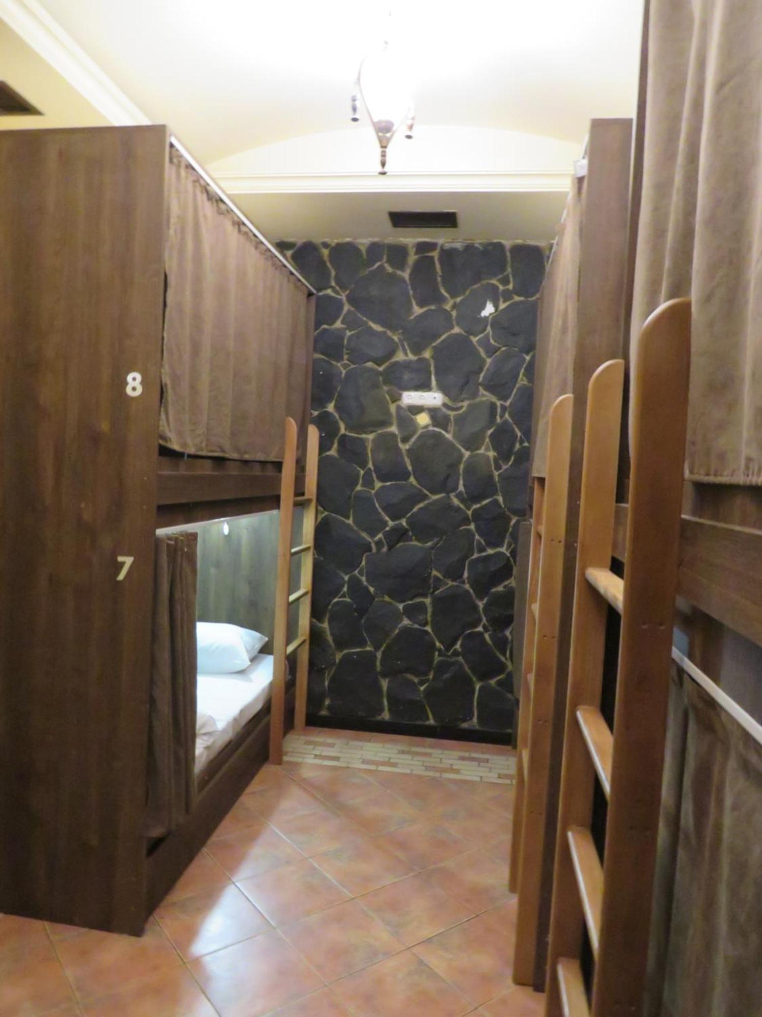 Hostel Jan In The Very Center Ереван Екстериор снимка